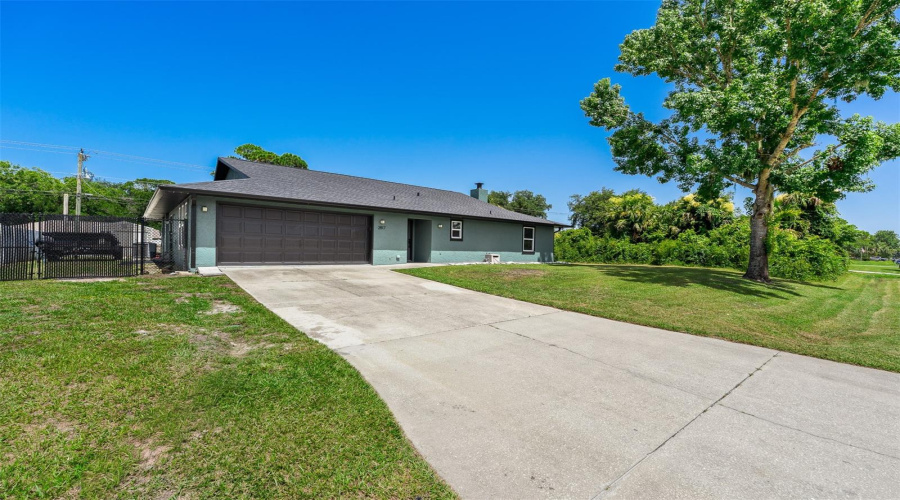 Edgewater, Florida 32141, 4 Bedroom Bedrooms, ,2 Bathroombathrooms,Residential,For Sale,Yule Tree,0,Mfrv4950119