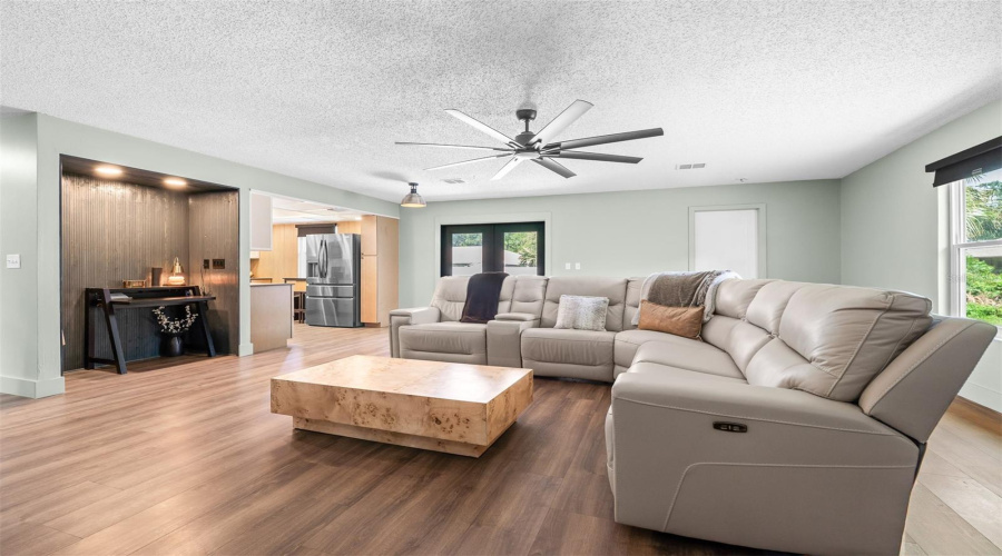 Edgewater, Florida 32141, 4 Bedroom Bedrooms, ,2 Bathroombathrooms,Residential,For Sale,Yule Tree,0,Mfrv4950119