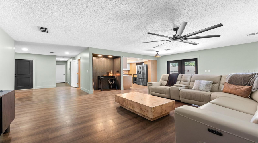 Edgewater, Florida 32141, 4 Bedroom Bedrooms, ,2 Bathroombathrooms,Residential,For Sale,Yule Tree,0,Mfrv4950119