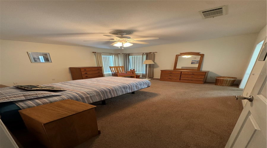 Zephyrhills, Florida 33541, 3 Bedroom Bedrooms, ,2 Bathroombathrooms,Residential,For Sale,Gill,0,Mfrtb8520048