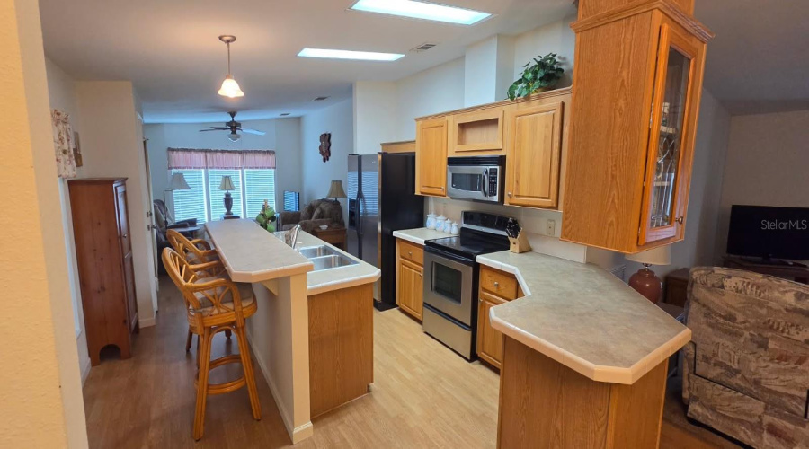Zephyrhills, Florida 33541, 3 Bedroom Bedrooms, ,2 Bathroombathrooms,Residential,For Sale,Gill,0,Mfrtb8520048
