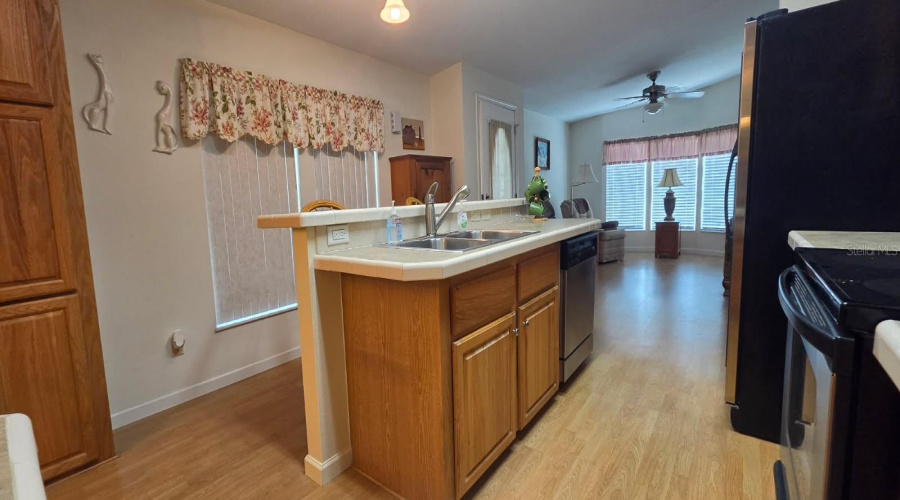 Zephyrhills, Florida 33541, 3 Bedroom Bedrooms, ,2 Bathroombathrooms,Residential,For Sale,Gill,0,Mfrtb8520048