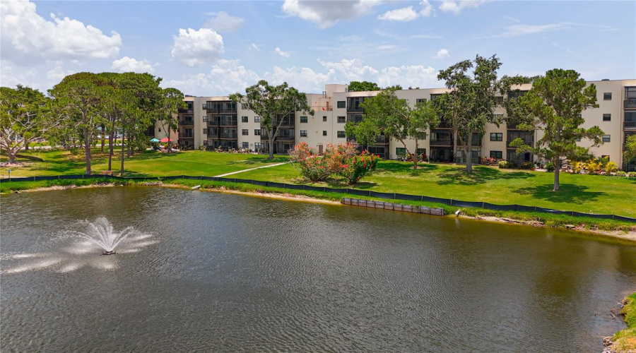 St Petersburg, Florida 33709, 2 Bedroom Bedrooms, ,2 Bathroombathrooms,Residential,For Sale,80Th,0,Mfrtb8428997