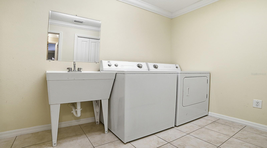 The Villages, Florida 32162, 3 Bedroom Bedrooms, ,2 Bathroombathrooms,Residential,For Sale,Alcove,0,Mfrg5113407