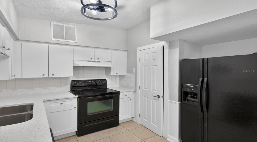 Lakeland, Florida 33803, 3 Bedroom Bedrooms, ,1 Bathroombathrooms,Residential,For Sale,Westover,0,Mfrl4963528