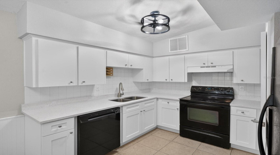 Lakeland, Florida 33803, 3 Bedroom Bedrooms, ,1 Bathroombathrooms,Residential,For Sale,Westover,0,Mfrl4963528