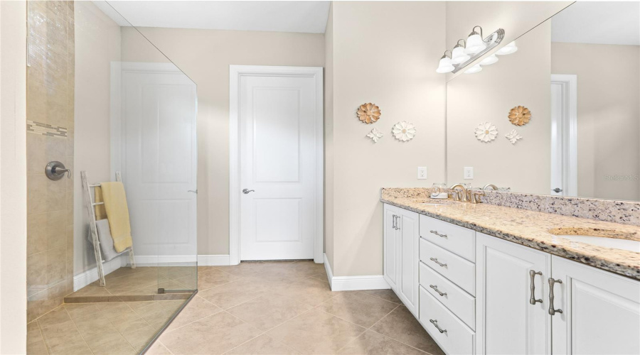 Venice, Florida 34293, 2 Bedroom Bedrooms, ,2 Bathroombathrooms,Residential,For Sale,Crooked Creek,0,Mfra4699787