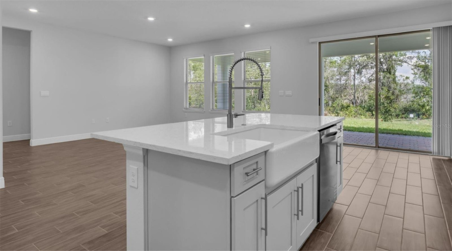 Winter Garden, Florida 34787, 5 Bedroom Bedrooms, ,4 Bathroombathrooms,Residential,For Sale,Shine View,0,Mfro6425097