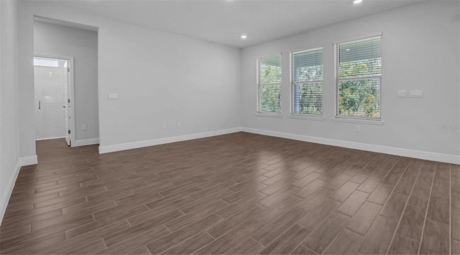 Winter Garden, Florida 34787, 5 Bedroom Bedrooms, ,4 Bathroombathrooms,Residential,For Sale,Shine View,0,Mfro6425097