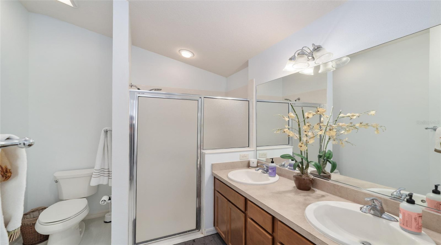 Dual Sinks, Huge Walk In Closet