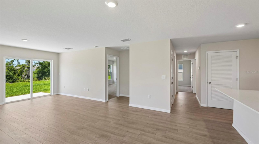 Palmetto, Florida 34221, 5 Bedroom Bedrooms, ,2 Bathroombathrooms,Residential,For Sale,Hopscotch,0,Mfra4684302