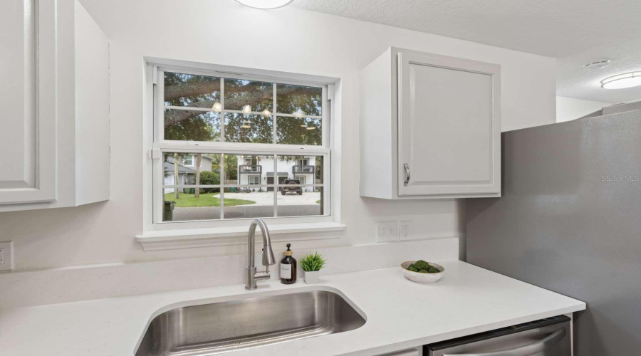Jacksonville Beach, Florida 32250, 2 Bedroom Bedrooms, ,1 Bathroombathrooms,Residential,For Sale,6Th,0,Mfrtb8535633