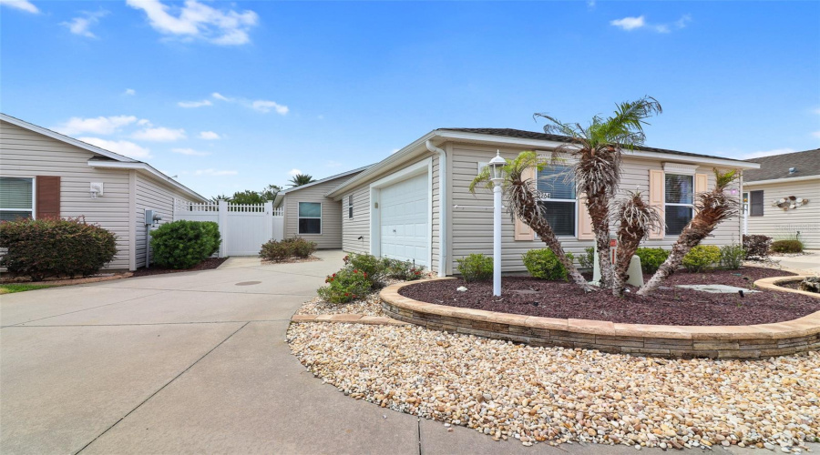 The Villages, Florida 32162, 3 Bedroom Bedrooms, ,2 Bathroombathrooms,Residential,For Sale,Wayland,0,Mfrg5113310