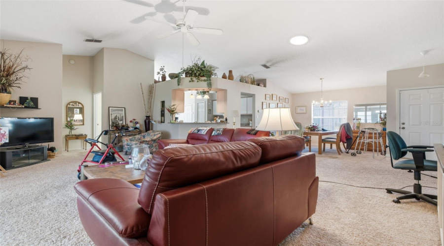 Leesburg, Florida 34748, 3 Bedroom Bedrooms, ,2 Bathroombathrooms,Residential,For Sale,River Ridge,0,Mfro6432383