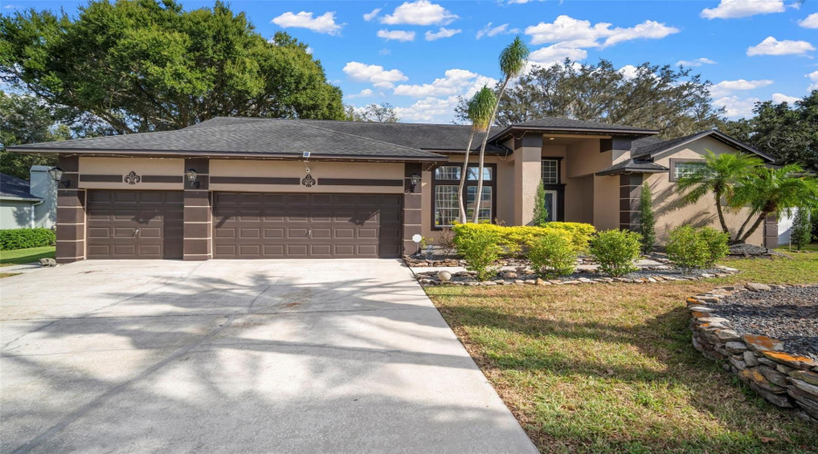 Valrico, Florida 33594, 4 Bedroom Bedrooms, ,2 Bathroombathrooms,Residential,For Sale,Summit Chase,0,Mfrtb8448937