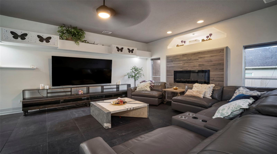 Valrico, Florida 33594, 4 Bedroom Bedrooms, ,2 Bathroombathrooms,Residential,For Sale,Summit Chase,0,Mfrtb8448937