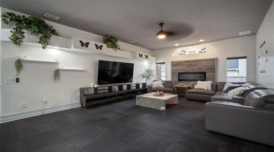 Valrico, Florida 33594, 4 Bedroom Bedrooms, ,2 Bathroombathrooms,Residential,For Sale,Summit Chase,0,Mfrtb8448937
