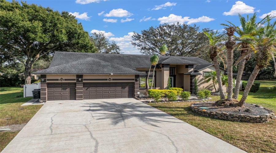 Valrico, Florida 33594, 4 Bedroom Bedrooms, ,2 Bathroombathrooms,Residential,For Sale,Summit Chase,0,Mfrtb8448937