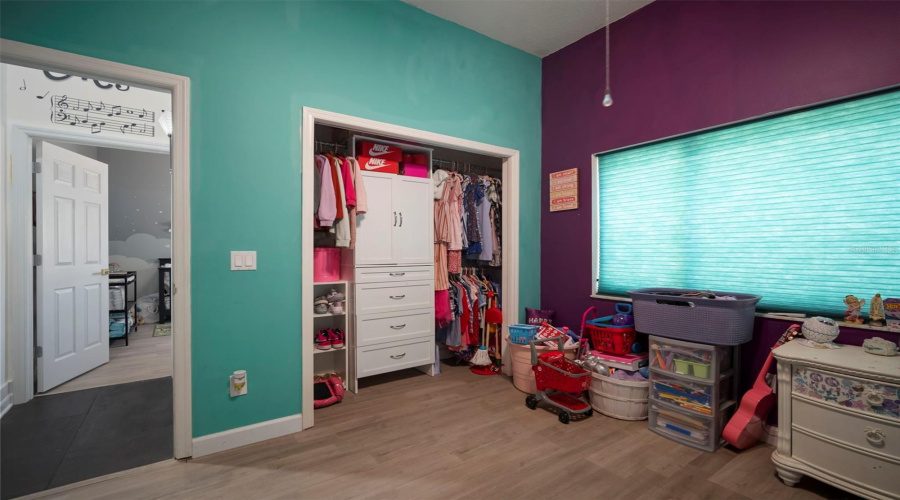 Valrico, Florida 33594, 4 Bedroom Bedrooms, ,2 Bathroombathrooms,Residential,For Sale,Summit Chase,0,Mfrtb8448937