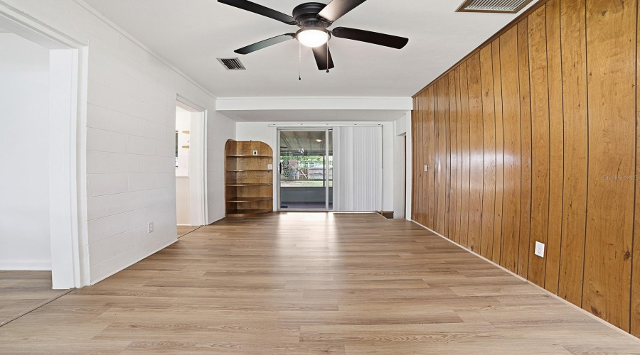 Mount Dora, Florida 32757, 2 Bedroom Bedrooms, ,1 Bathroombathrooms,Residential,For Sale,Southland,0,Mfrg5115951