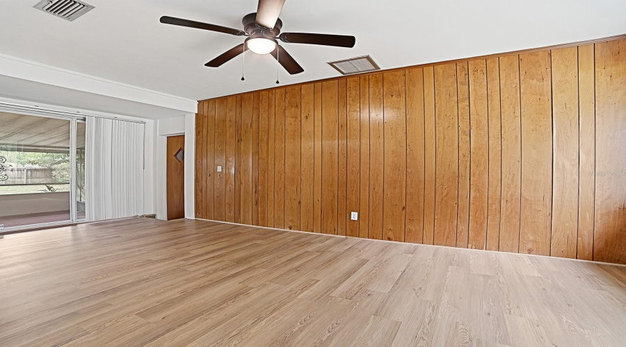 Mount Dora, Florida 32757, 2 Bedroom Bedrooms, ,1 Bathroombathrooms,Residential,For Sale,Southland,0,Mfrg5115951