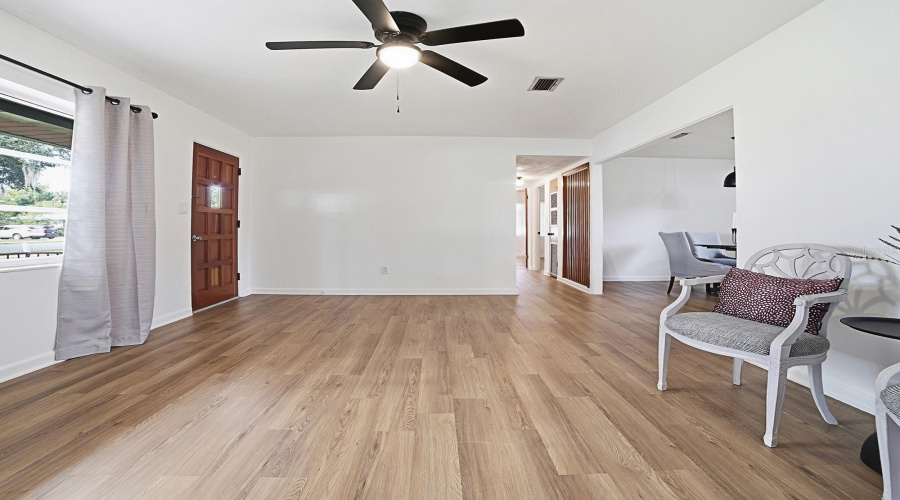 Mount Dora, Florida 32757, 2 Bedroom Bedrooms, ,1 Bathroombathrooms,Residential,For Sale,Southland,0,Mfrg5115951