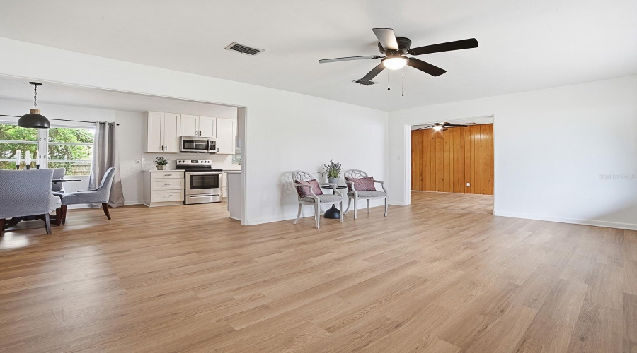 Mount Dora, Florida 32757, 2 Bedroom Bedrooms, ,1 Bathroombathrooms,Residential,For Sale,Southland,0,Mfrg5115951