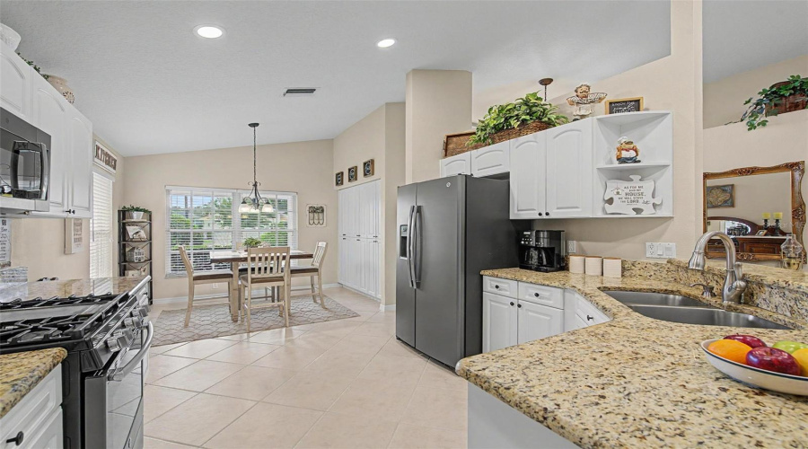 New Port Richey, Florida 34655, 3 Bedroom Bedrooms, ,2 Bathroombathrooms,Residential,For Sale,Orchardgrove,0,Mfrtb8541668