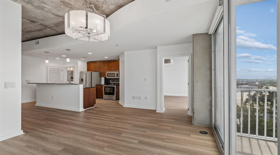 Tampa, Florida 33602, 1 Bedroom Bedrooms, ,1 Bathroombathrooms,Residential,For Sale,Ashley,0,Mfrtb8531914