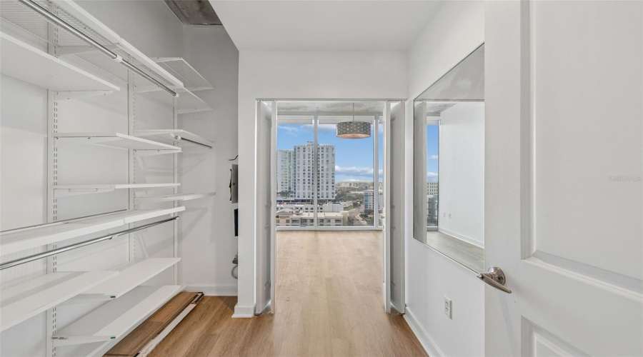 Tampa, Florida 33602, 1 Bedroom Bedrooms, ,1 Bathroombathrooms,Residential,For Sale,Ashley,0,Mfrtb8531914