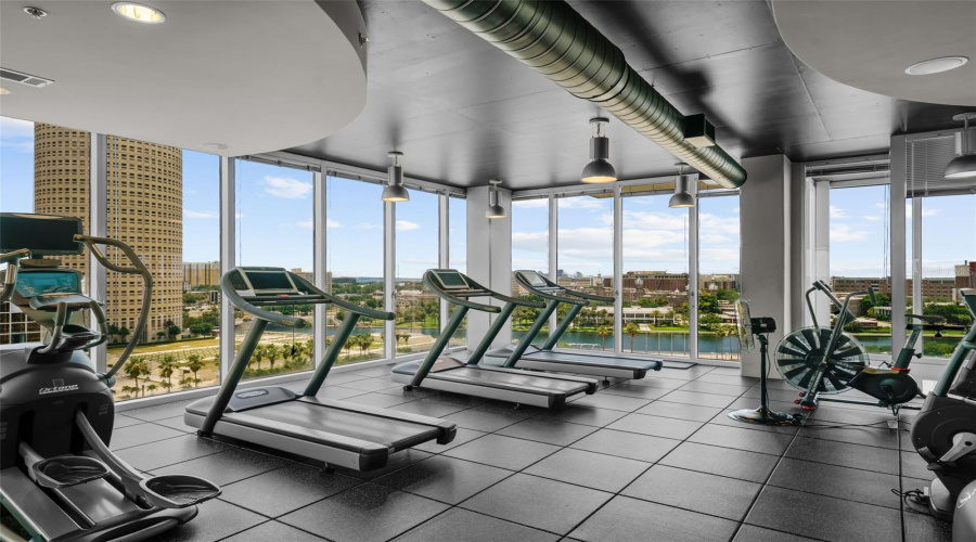 Tampa, Florida 33602, 1 Bedroom Bedrooms, ,1 Bathroombathrooms,Residential,For Sale,Ashley,0,Mfrtb8531914