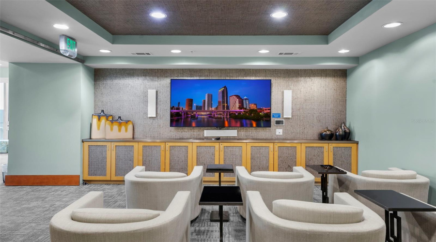 Tampa, Florida 33602, 1 Bedroom Bedrooms, ,1 Bathroombathrooms,Residential,For Sale,Ashley,0,Mfrtb8531914