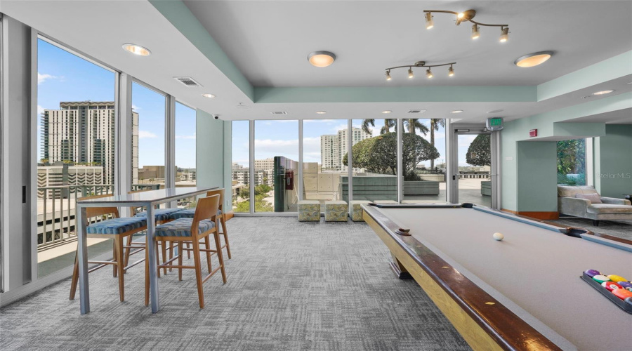 Tampa, Florida 33602, 1 Bedroom Bedrooms, ,1 Bathroombathrooms,Residential,For Sale,Ashley,0,Mfrtb8531914