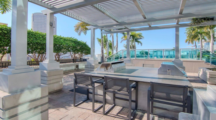 Tampa, Florida 33602, 1 Bedroom Bedrooms, ,1 Bathroombathrooms,Residential,For Sale,Ashley,0,Mfrtb8531914