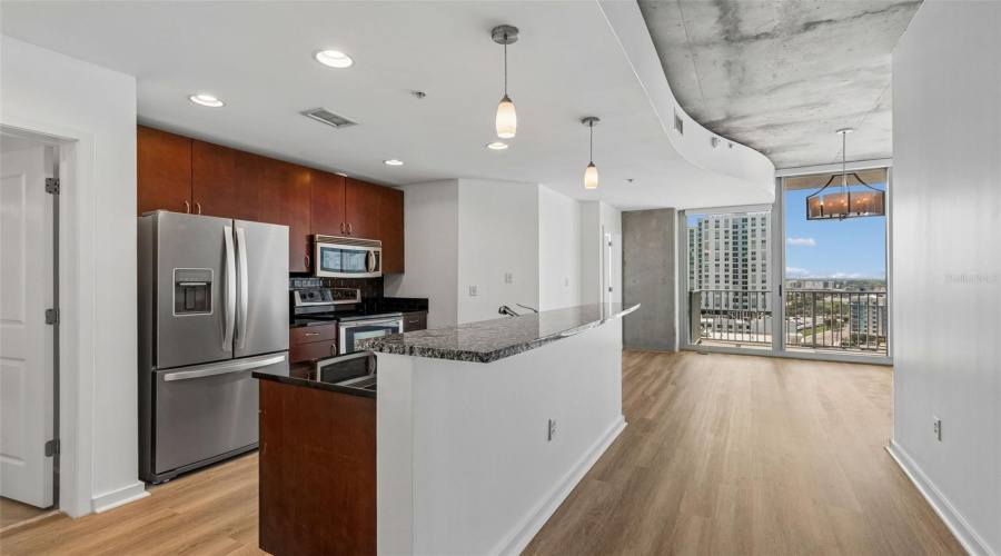 Tampa, Florida 33602, 1 Bedroom Bedrooms, ,1 Bathroombathrooms,Residential,For Sale,Ashley,0,Mfrtb8531914