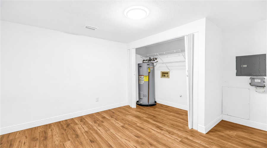 Pinellas Park, Florida 33782, 2 Bedroom Bedrooms, ,1 Bathroombathrooms,Residential,For Sale,92Nd,0,Mfrtb8495375