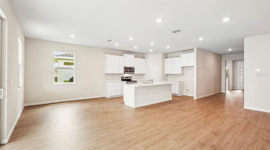 Lakewood Ranch, Florida 34211, 4 Bedroom Bedrooms, ,2 Bathroombathrooms,Residential,For Sale,Fishery,0,Mfra4698458
