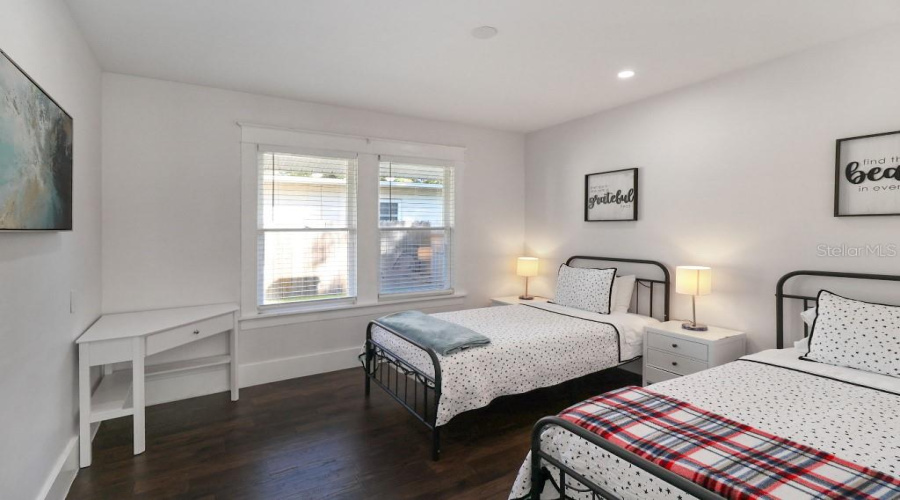 Tampa, Florida 33612, 3 Bedroom Bedrooms, ,2 Bathroombathrooms,Residential,For Sale,18Th,0,Mfrtb8498679
