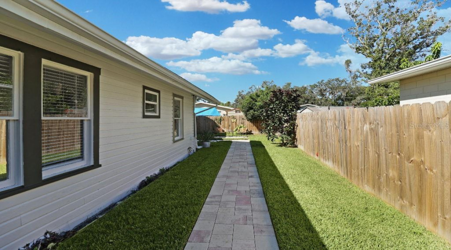 Tampa, Florida 33612, 3 Bedroom Bedrooms, ,2 Bathroombathrooms,Residential,For Sale,18Th,0,Mfrtb8498679