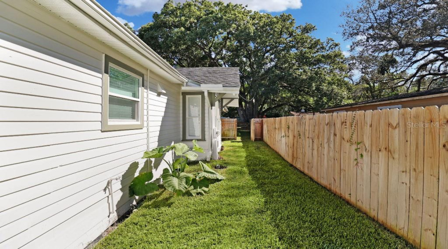 Tampa, Florida 33612, 3 Bedroom Bedrooms, ,2 Bathroombathrooms,Residential,For Sale,18Th,0,Mfrtb8498679
