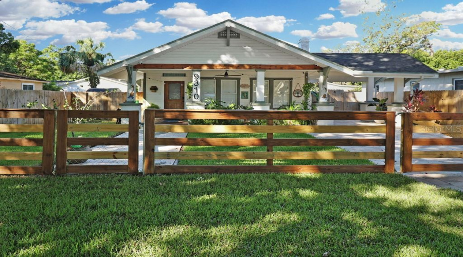 Tampa, Florida 33612, 3 Bedroom Bedrooms, ,2 Bathroombathrooms,Residential,For Sale,18Th,0,Mfrtb8498679