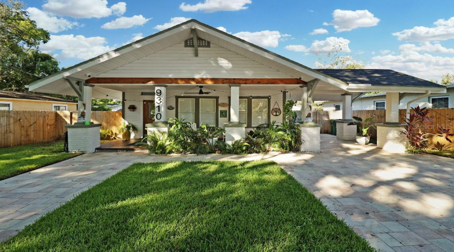 Tampa, Florida 33612, 3 Bedroom Bedrooms, ,2 Bathroombathrooms,Residential,For Sale,18Th,0,Mfrtb8498679