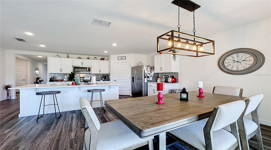 Kitchen/ Dining
