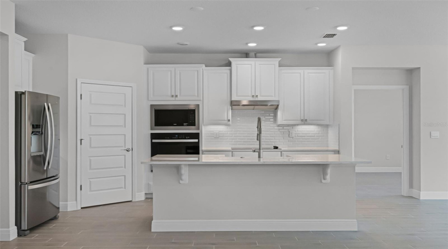 Winter Garden, Florida 34787, 4 Bedroom Bedrooms, ,3 Bathroombathrooms,Residential,For Sale,Shine View,0,Mfro6425088