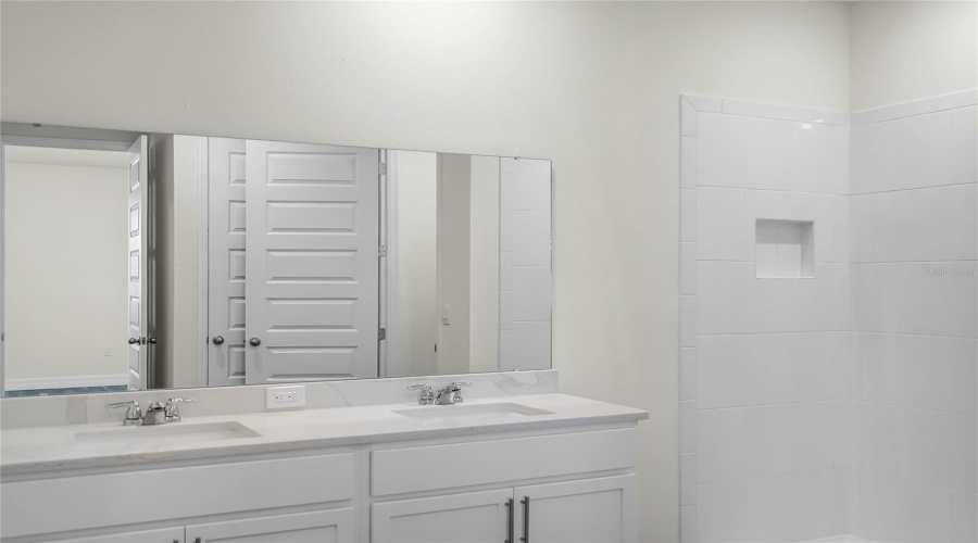Winter Haven, Florida 33884, 4 Bedroom Bedrooms, ,3 Bathroombathrooms,Residential,For Sale,Hummingbird,0,Mfro6406366