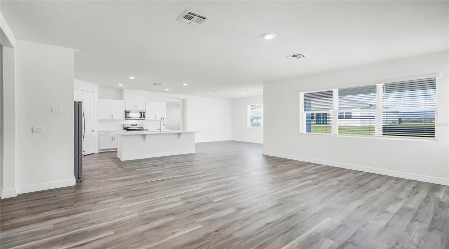 Winter Haven, Florida 33884, 4 Bedroom Bedrooms, ,3 Bathroombathrooms,Residential,For Sale,Hummingbird,0,Mfro6406366