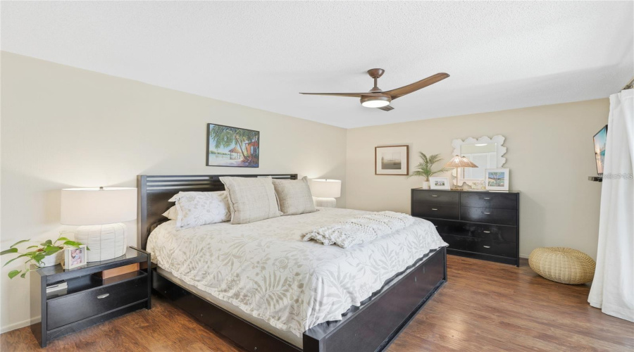 Bradenton, Florida 34210, 2 Bedroom Bedrooms, ,2 Bathroombathrooms,Residential,For Sale,43Rd,0,Mfra4704041