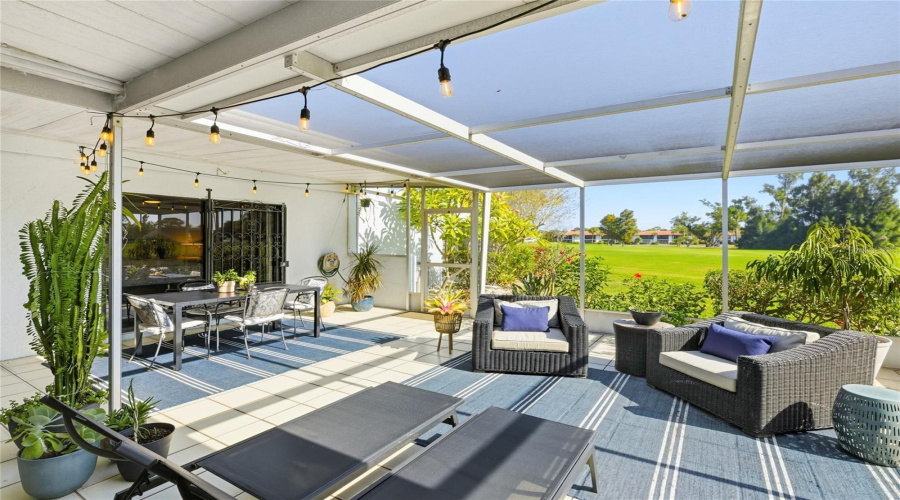 Bradenton, Florida 34210, 2 Bedroom Bedrooms, ,2 Bathroombathrooms,Residential,For Sale,43Rd,0,Mfra4704041