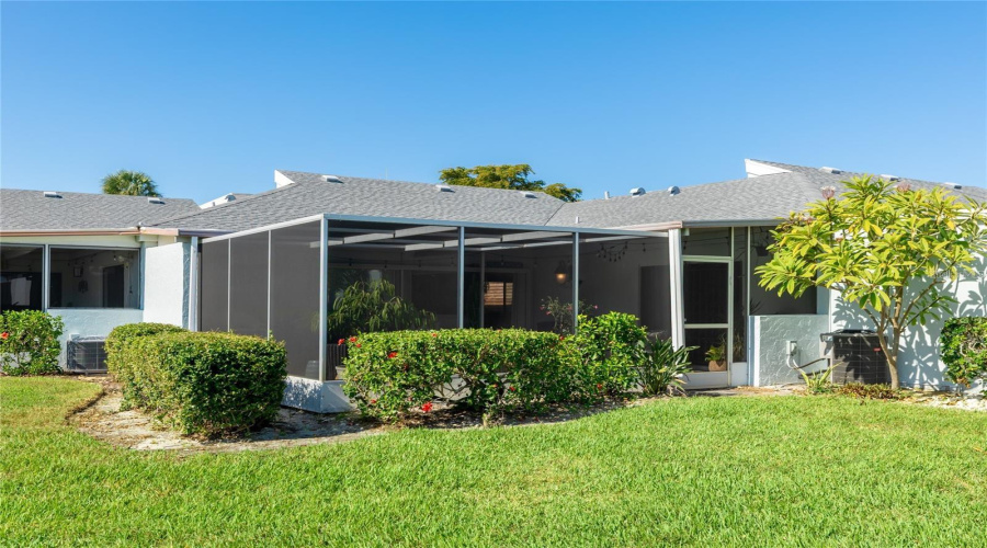 Bradenton, Florida 34210, 2 Bedroom Bedrooms, ,2 Bathroombathrooms,Residential,For Sale,43Rd,0,Mfra4704041