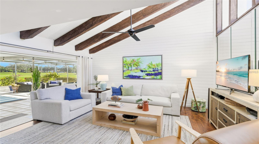 Bradenton, Florida 34210, 2 Bedroom Bedrooms, ,2 Bathroombathrooms,Residential,For Sale,43Rd,0,Mfra4704041